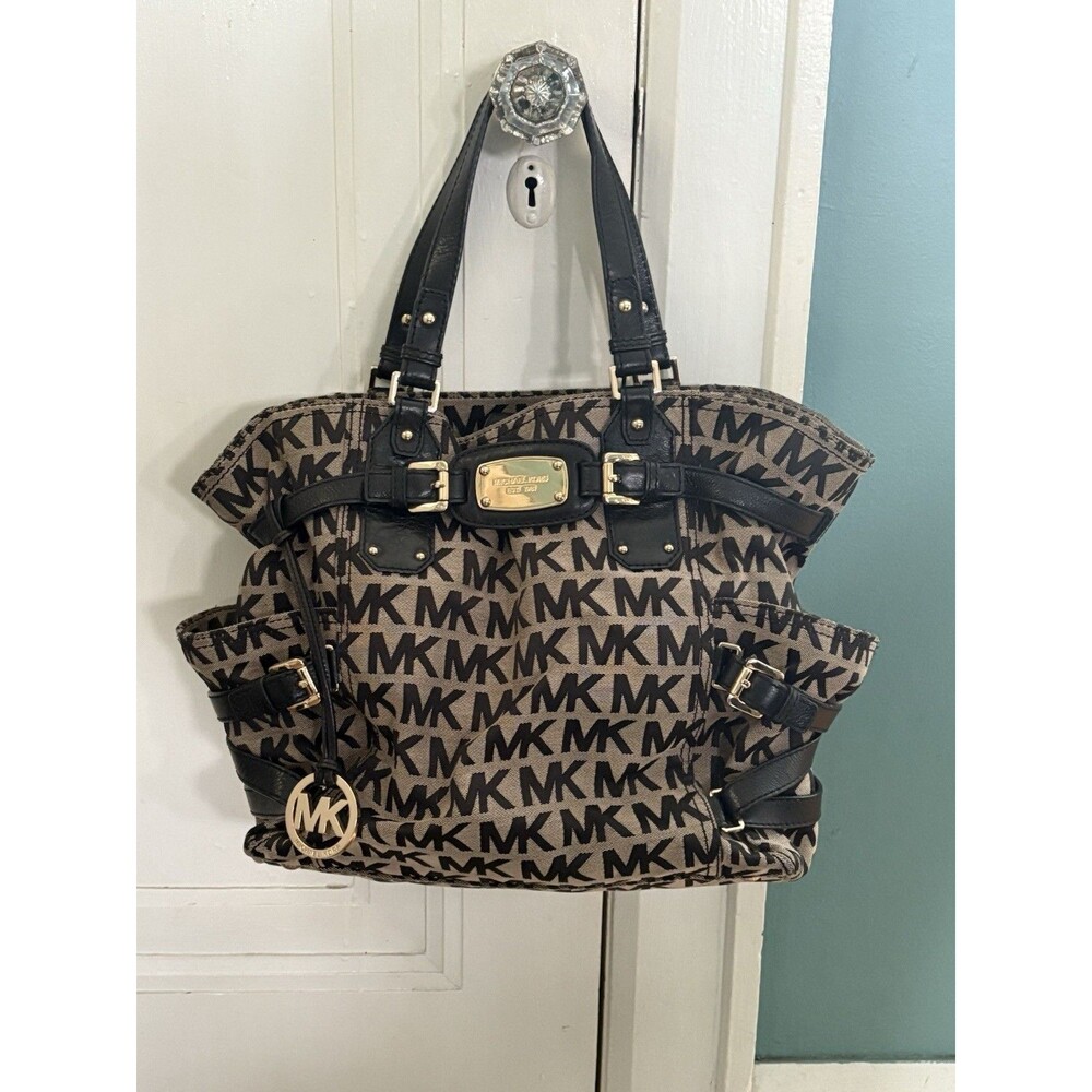 Michael Kors Gansevoort Signature Print Beige Black Large Womens Tote Bag Purse